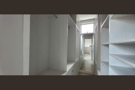 Casa para alugar com 120m², 3 quartos e 2 vagascloset