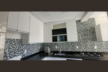 Casa para alugar com 120m², 3 quartos e 2 vagascozinha 