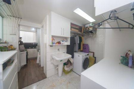 Apartamento à venda com 168m², 4 quartos e 1 vagaÁrea de Serviço