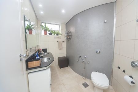 Apartamento à venda com 168m², 4 quartos e 1 vagaBanheiro suite 