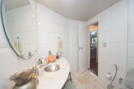 Apartamento à venda com 168m², 4 quartos e 1 vagaBanheiro Social