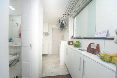 Apartamento à venda com 168m², 4 quartos e 1 vagaÁrea de Serviço