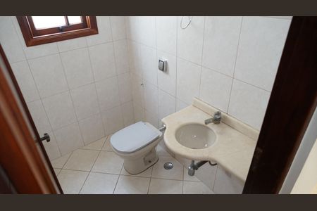 Casa à venda com 350m², 3 quartos e 3 vagasBanheiro 1