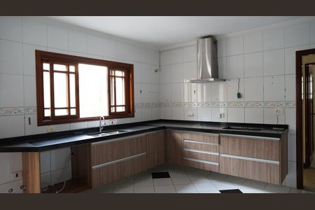 Casa à venda com 350m², 3 quartos e 3 vagasCozinha - Armários