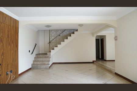 Sala de casa à venda com 3 quartos, 350m² em Parque Renato Maia, Guarulhos