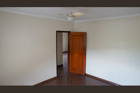 Casa à venda com 350m², 3 quartos e 3 vagasQuarto 3