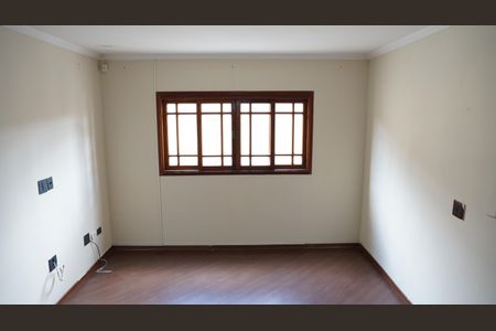 Casa à venda com 350m², 3 quartos e 3 vagasSala de TV