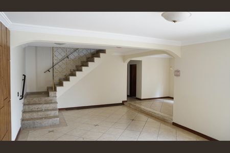 Sala de casa à venda com 3 quartos, 350m² em Parque Renato Maia, Guarulhos