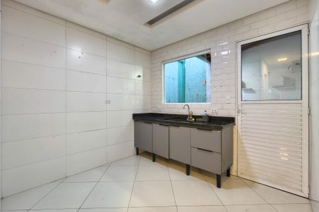 Cozinha  de casa de condomínio para alugar com 2 quartos, 150m² em Vila Tupi, Praia Grande