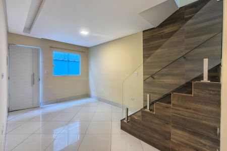 Casa de condomínio para alugar com 150m², 2 quartos e 1 vagaSala