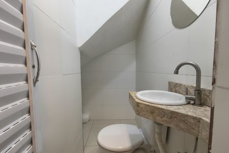Lavabo de casa de condomínio para alugar com 2 quartos, 150m² em Vila Tupi, Praia Grande