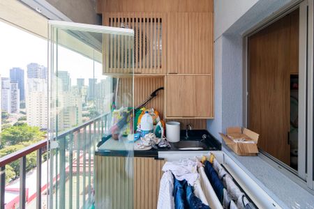 Sala - Varanda de apartamento à venda com 2 quartos, 47m² em Santo Amaro, São Paulo