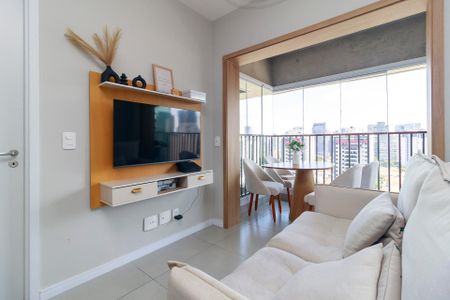 Sala de apartamento à venda com 2 quartos, 47m² em Santo Amaro, São Paulo