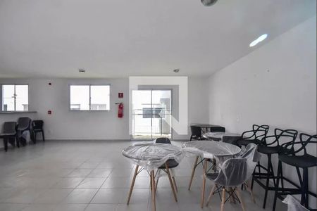 Apartamento para alugar com 45m², 2 quartos e sem vagaÁrea comum - Salão de festas