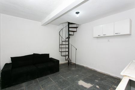 Sala de casa para alugar com 1 quarto, 25m² em Guaiauna, São Paulo