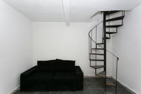 Sala de casa para alugar com 1 quarto, 25m² em Guaiauna, São Paulo