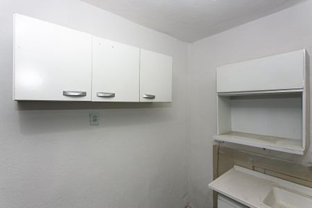 Cozinha de casa para alugar com 1 quarto, 25m² em Guaiauna, São Paulo
