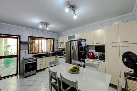 Casa à venda com 100m², 3 quartos e 2 vagasCozinha