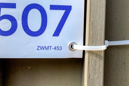 Casa à venda com 100m², 3 quartos e 2 vagasZWMT-453