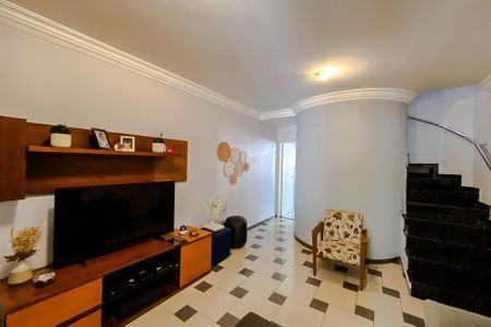 Casa à venda com 100m², 3 quartos e 2 vagasSala