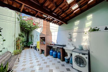 Casa à venda com 100m², 3 quartos e 2 vagasÁrea externa