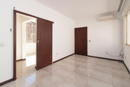 Sala de apartamento à venda com 3 quartos, 97m² em Santana, Porto Alegre