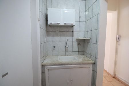 Apartamento para alugar com 38m², 1 quarto e sem vagaBanheiro 