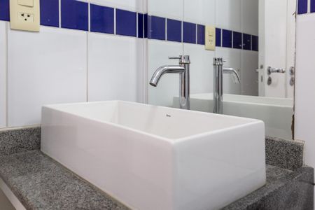 Casa de condomínio à venda com 113m², 3 quartos e 2 vagasBanheiro social