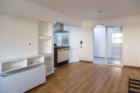 Sala de casa de condomínio à venda com 3 quartos, 113m² em Vila Sao Joao, Guarulhos