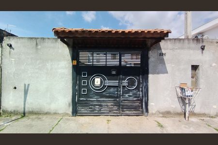 Casa para alugar com 120m², 2 quartos e 5 vagasFachada 