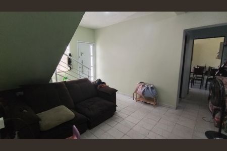 Casa para alugar com 120m², 2 quartos e 5 vagasSala