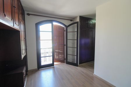 Casa para alugar com 230m², 3 quartos e 2 vagas Casa para alugar com 230m², 3 quartos e 2 vagasQuarto 1