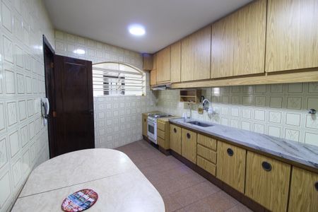Cozinha de casa para alugar com 3 quartos, 230m² em Butantã, São Paulo