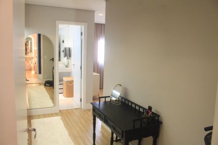 Apartamento à venda com 198m², 3 quartos e 3 vagasCloset da suíte 1