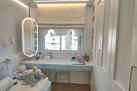 Apartamento à venda com 198m², 3 quartos e 3 vagas Apartamento à venda com 198m², 3 quartos e 3 vagasSuíte 3