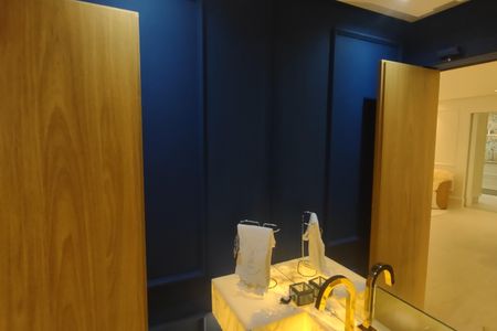 Apartamento à venda com 198m², 3 quartos e 3 vagas Apartamento à venda com 198m², 3 quartos e 3 vagasLavabo