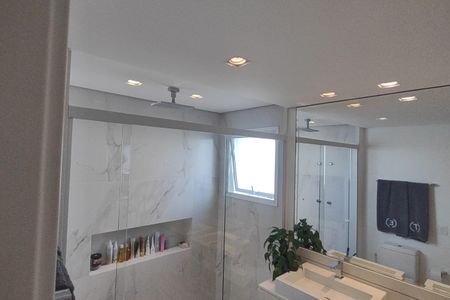 Apartamento à venda com 198m², 3 quartos e 3 vagas Apartamento à venda com 198m², 3 quartos e 3 vagasBanheiro da Suíte 1