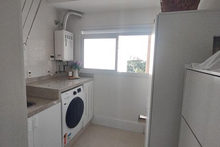 Apartamento à venda com 198m², 3 quartos e 3 vagas Apartamento à venda com 198m², 3 quartos e 3 vagasÁrea de Serviço