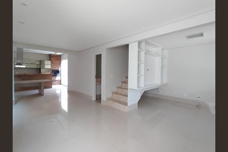 Sala de casa de condomínio para alugar com 3 quartos, 120m² em Gávea, Uberlândia