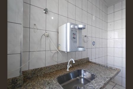 Cozinha de apartamento para alugar com 3 quartos, 85m² em Santa Mônica, Uberlândia