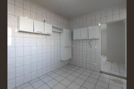 Cozinha de apartamento para alugar com 3 quartos, 85m² em Santa Mônica, Uberlândia