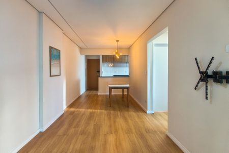 Sala  de apartamento para alugar com 2 quartos, 69m² em Canto do Forte, Praia Grande