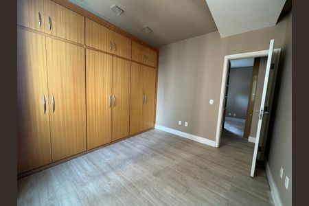Quarto de apartamento à venda com 1 quarto, 55m² em Santo Agostinho, Belo Horizonte