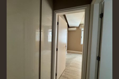 Corredor íntimo de apartamento à venda com 1 quarto, 55m² em Santo Agostinho, Belo Horizonte