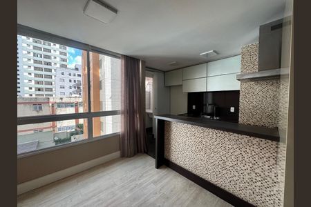 Sala / cozinha de apartamento à venda com 1 quarto, 55m² em Santo Agostinho, Belo Horizonte