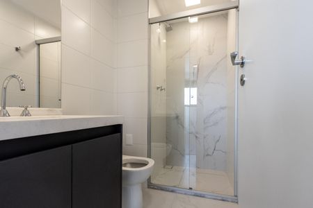 Apartamento à venda com 63m², 2 quartos e 1 vagaBanheiro do Corredor