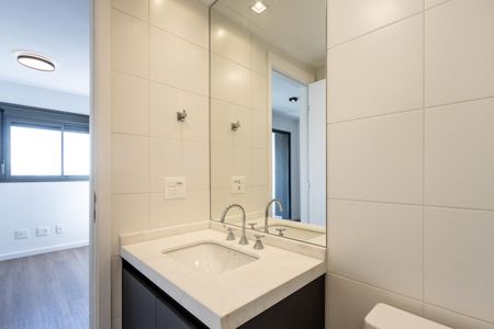 Apartamento à venda com 63m², 2 quartos e 1 vagaBanheiro do Corredor