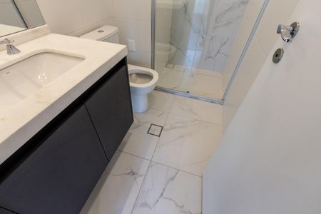 Apartamento à venda com 63m², 2 quartos e 1 vagaBanheiro do Corredor