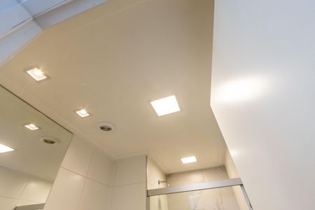 Apartamento à venda com 63m², 2 quartos e 1 vagaBanheiro do Corredor