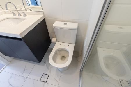 Apartamento à venda com 63m², 2 quartos e 1 vagaBanheiro do Corredor